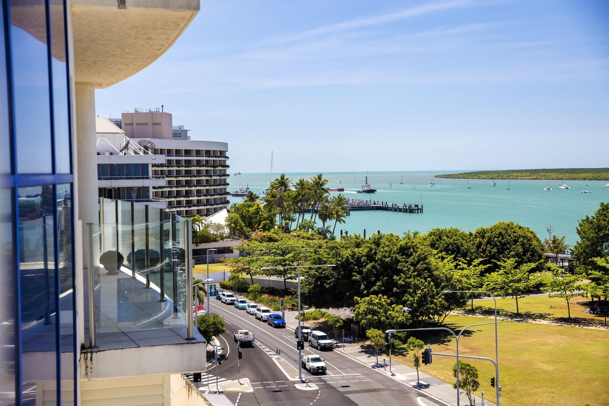Jack And Newell Holiday Apartments Cairns Exterior photo
