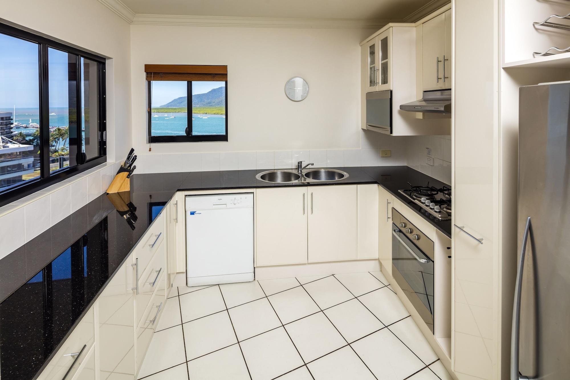 Jack And Newell Holiday Apartments Cairns Exterior photo